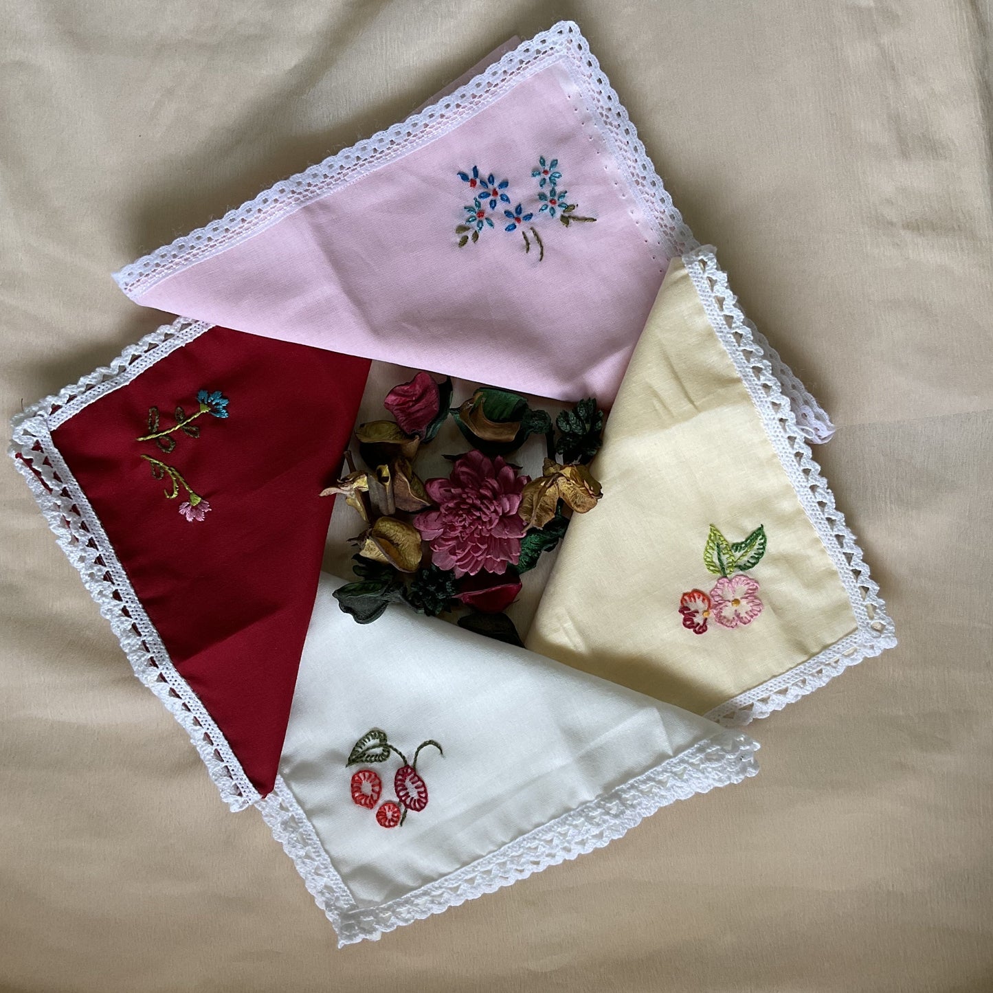 Handembroidered Handkerchief - set of 4 Colour